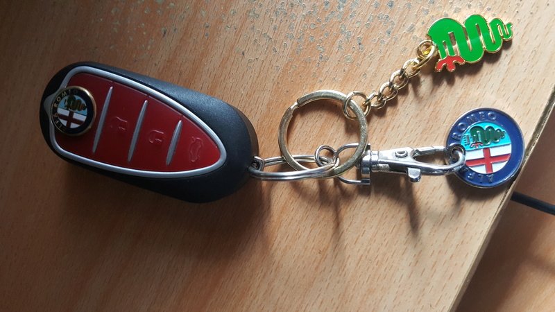 Porte clé clef clés clefs neuf pour ALPHA ROMEO - Équipement auto